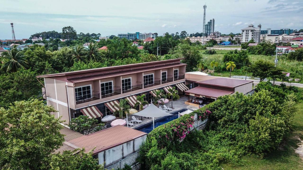 4号棕榈度假村 邦萨雷 外观 照片